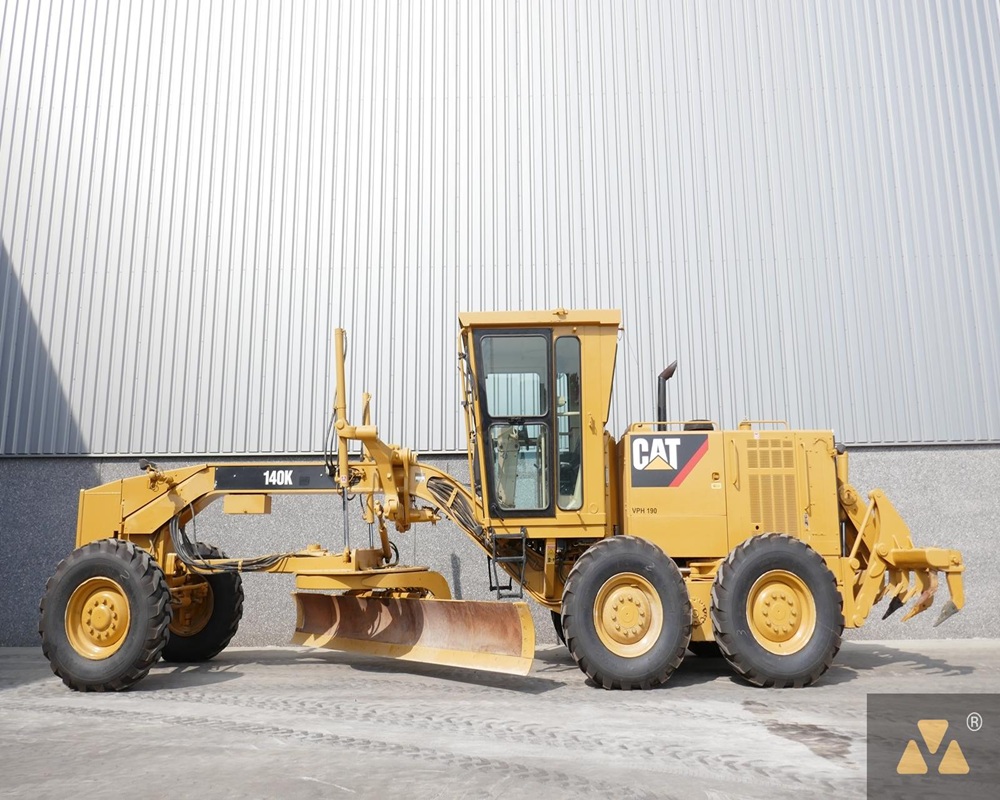 Motoniveladora Caterpillar 140K
